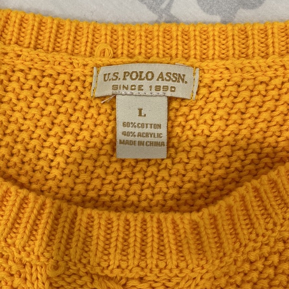 Vibrant yellow cable knit sweater. US Polo - Picture 2 of 3